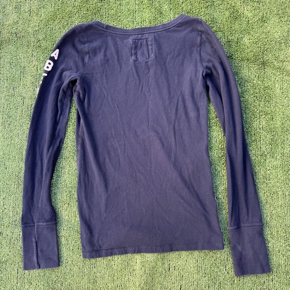 Abercrombie & Fitch Dark Blue Long Sleeve Tee, Size Medium - Picture 2 of 10